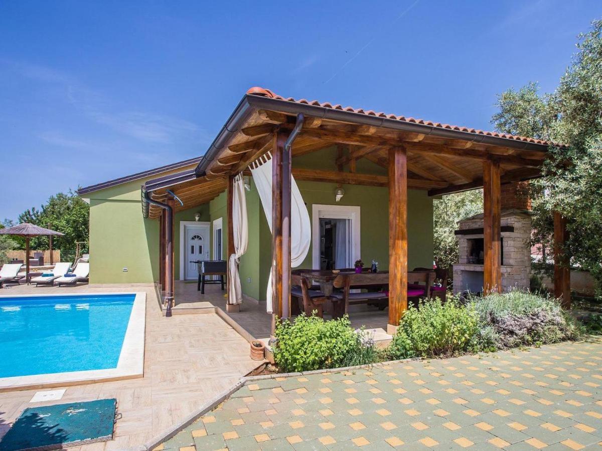 Holiday Home Tanja Пула Екстериор снимка